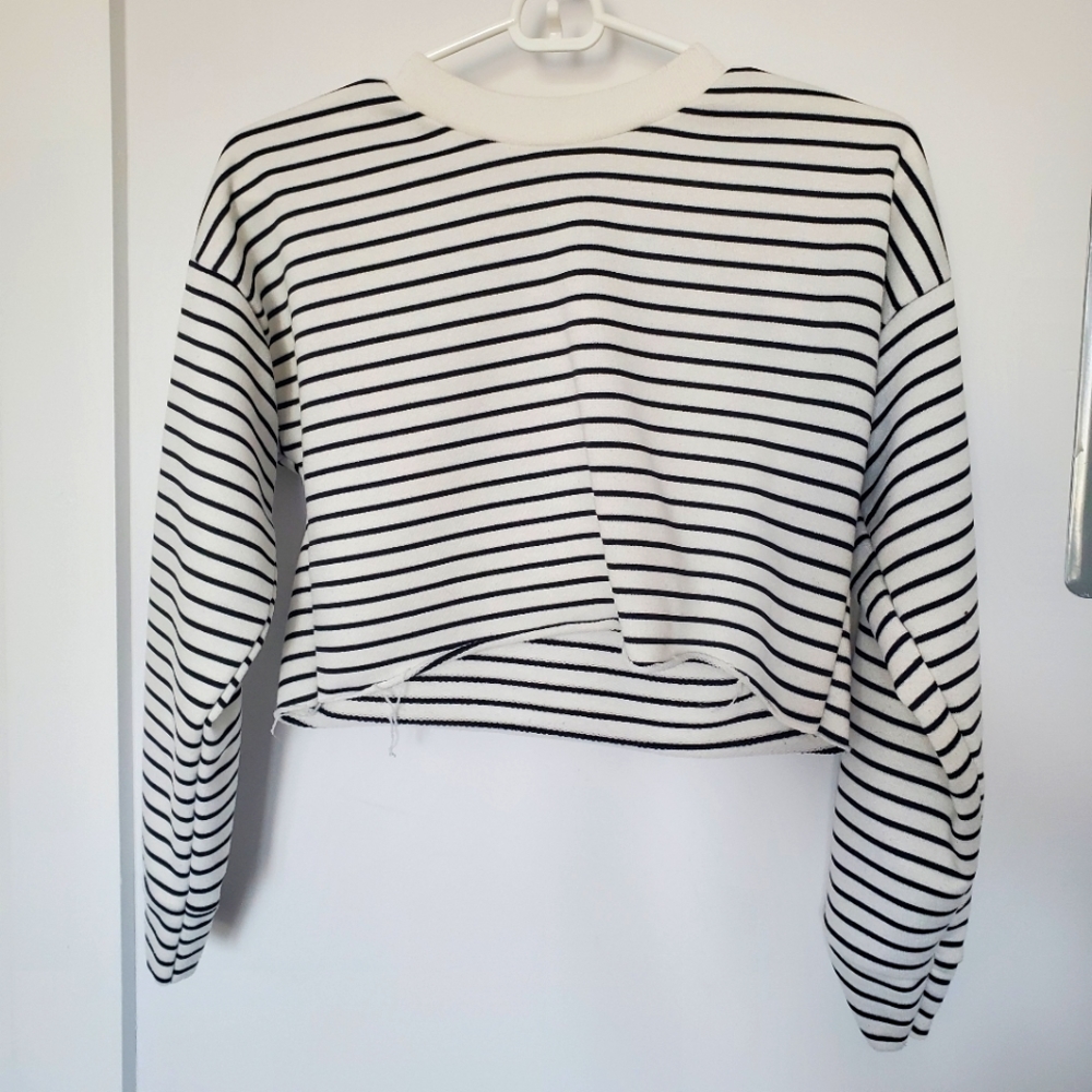 Cropped sweatshirt
